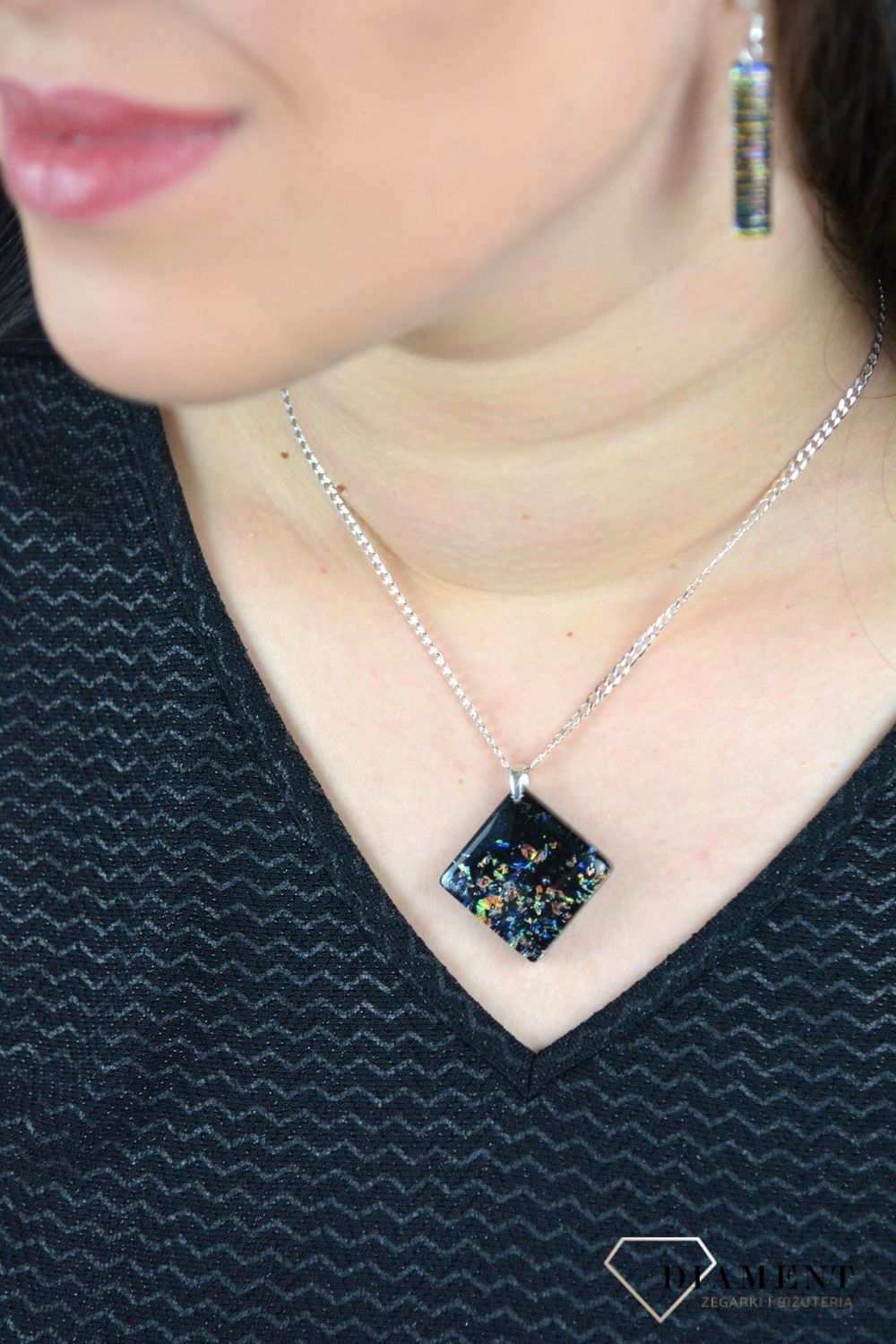 Zawieszka szkło weneckie 'Czerń z kolorowymi refleksami' Murano 50.jpg